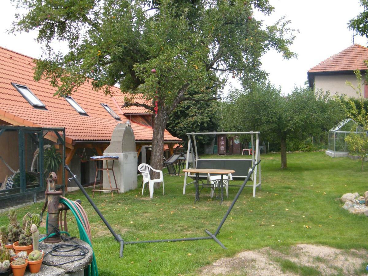 U Slunce Apartment Ostredek Luaran gambar